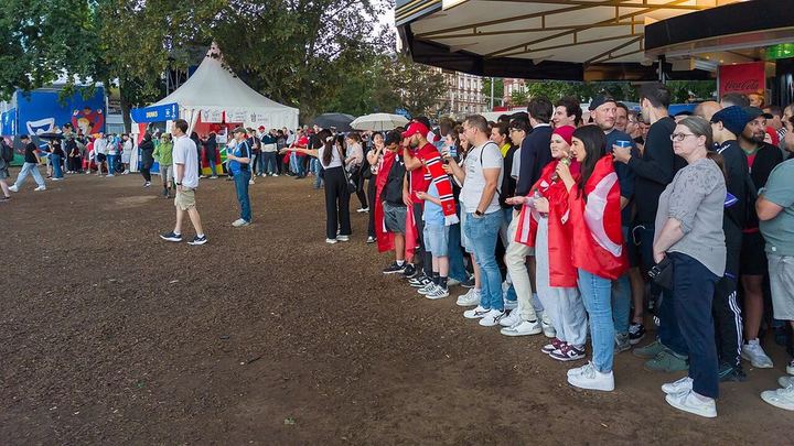 鲁尼重磅点评！阿森纳豪砸9000万挖新C罗，溢价市场下捡绝配神锋｜开云体育官网（封面配图）